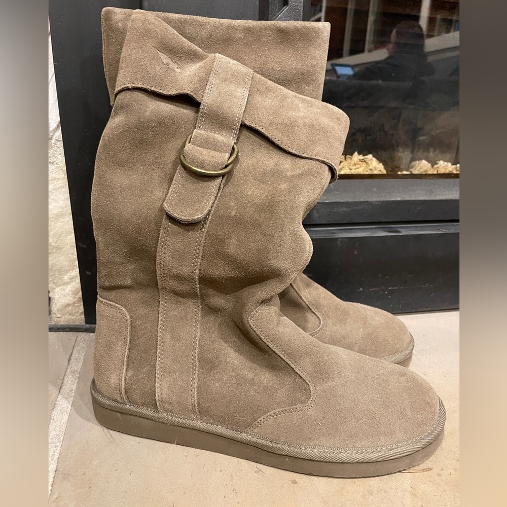 Rocket Dog Slushcub Suede Boots in Mushroom Color BRAND NEW Women 9 With Box